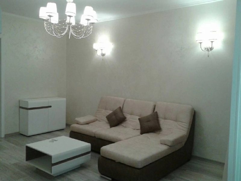 Apartments for sale. 3 rooms, 122 m², 2nd floor/10 floors. 123, Fontanskaya doroha, Odesa. 