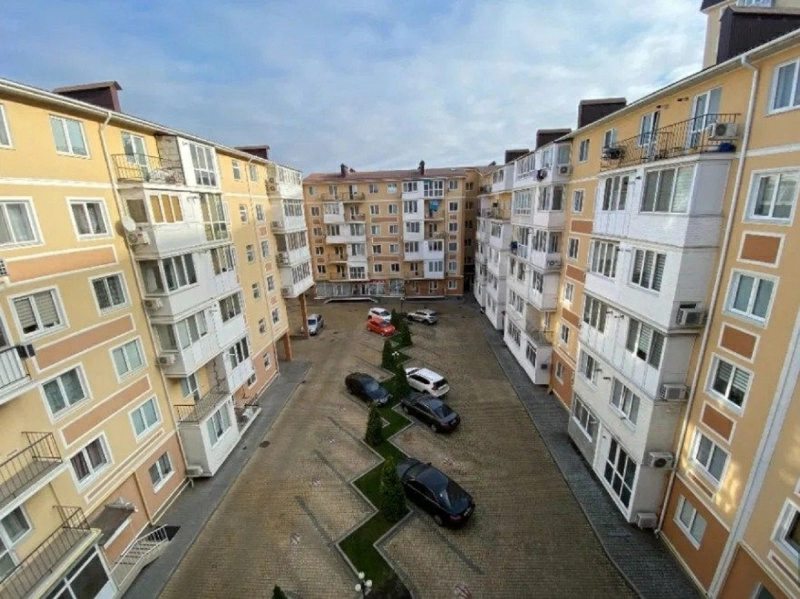 Apartments for sale. 2 rooms, 47 m², 5th floor/6 floors. 114, Lyustdorfskaya doroha, Odesa. 
