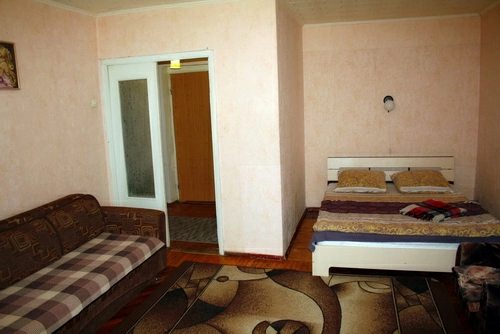 Entire place for rent. 1 room, 42 m², 7th floor/9 floors. 6, Zholudyeva 6, Kyiv. 