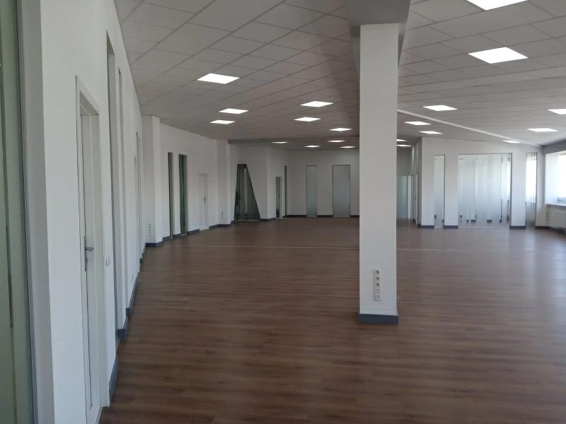 Продажа офиса. 5 rooms, 281 m², 4th floor/4 floors. 30, Васильковская 30, Киев. 