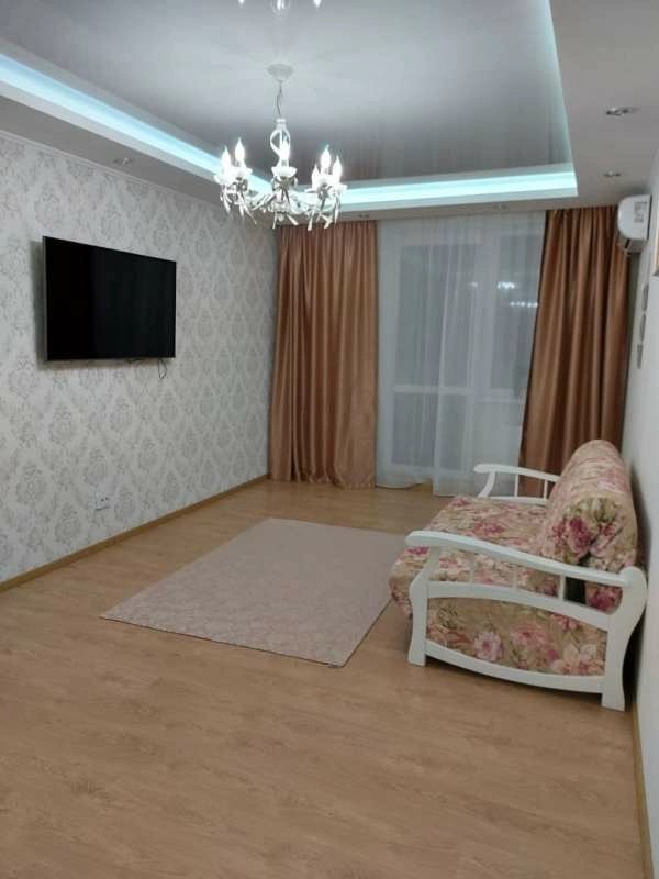 Apartments for sale. 2 rooms, 63 m², 2nd floor/9 floors. ZHK Makeevskyy, Kharkiv. 