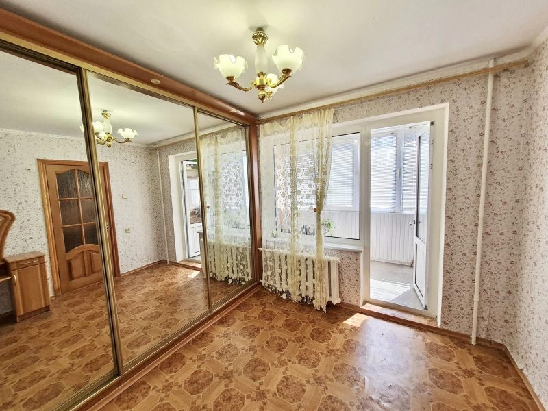 Apartments for sale. 3 rooms, 57 m², 4th floor/9 floors. 53, Marshala Zhukova, Odesa. 