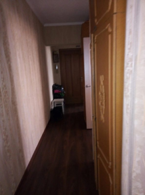 Продаж квартири. 3 rooms, 67 m², 1st floor/9 floors. 56, Вишнёвая, Херсон. 