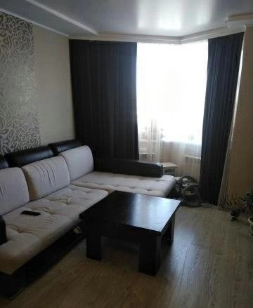 Apartment for rent. 1 room, 39 m², 2nd floor/5 floors. Pr-kt 200-letyya Khersona, Kherson. 