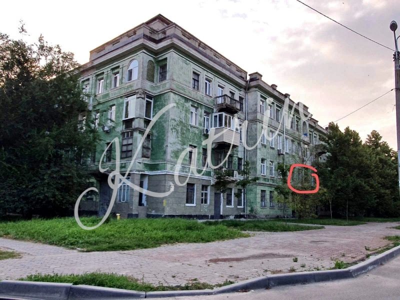 Продаж квартири. 2 кімнати, 60 m², 2 поверх/4 поверхи. Универсальная, Дніпро. 