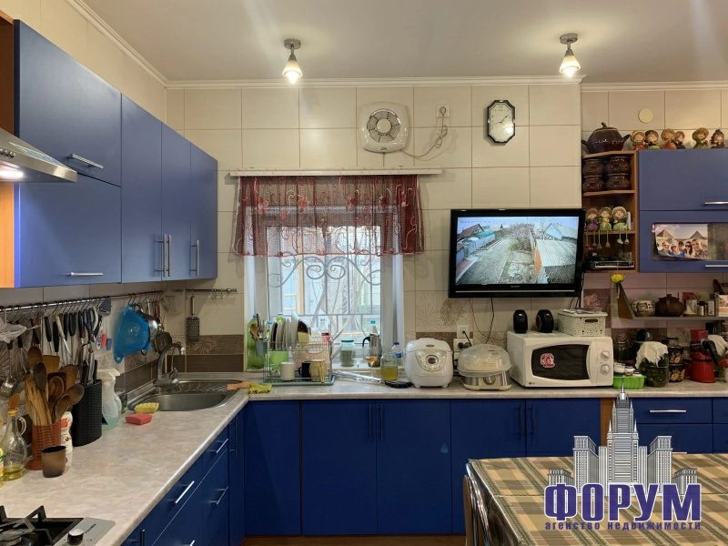 House for sale. 5 rooms, 91 m², 1 floor. 73, Synelnykovskaya, Zaporizhzhya. 