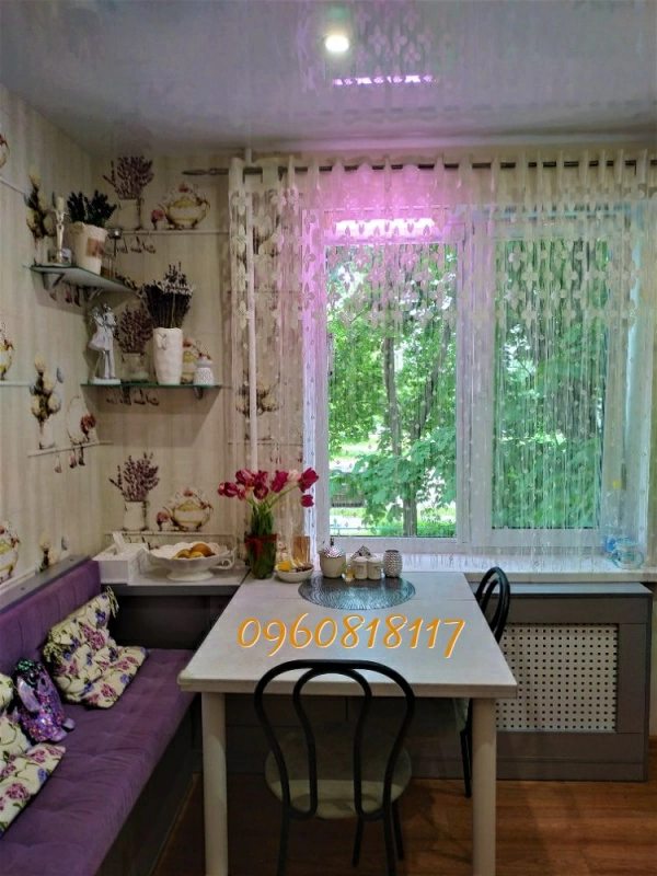 Apartments for sale. 2 rooms, 51 m², 2nd floor/9 floors. Hudymenko, Zaporizhzhya. 