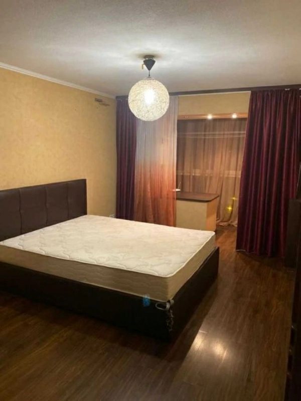 Apartments for sale. 1 room, 54 m², 8th floor/9 floors. Rabochaya, Dnipro. 