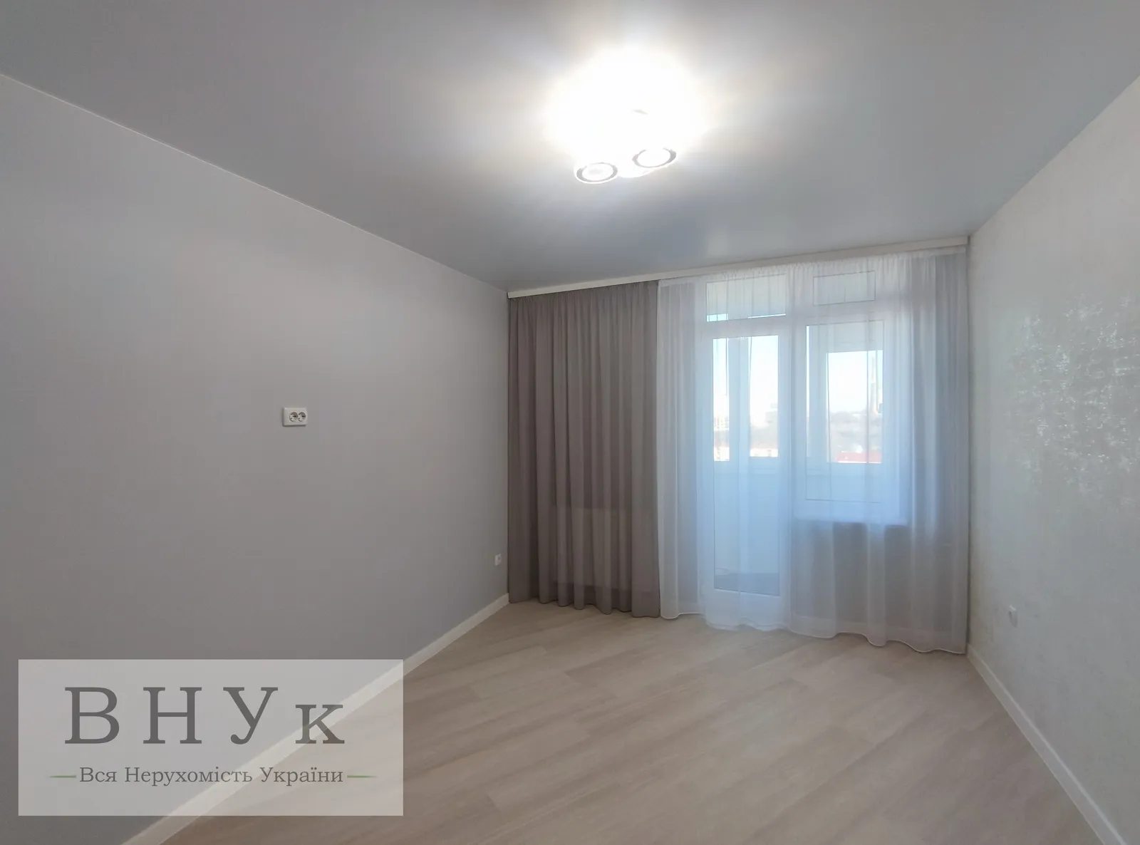 Apartments for sale. 2 rooms, 57 m², 10th floor/11 floors. Kyyivska vul., Ternopil. 