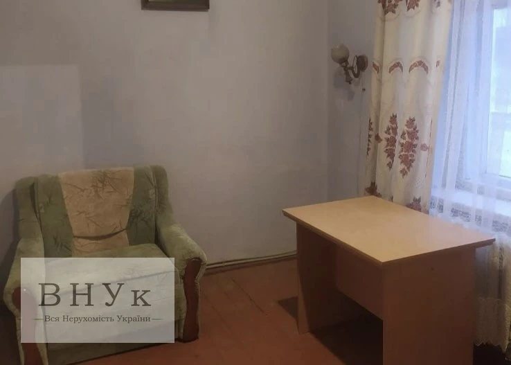 Продаж квартири. 3 rooms, 50 m², 1st floor/3 floors. Хмельницького Б. вул., Тернопіль. 