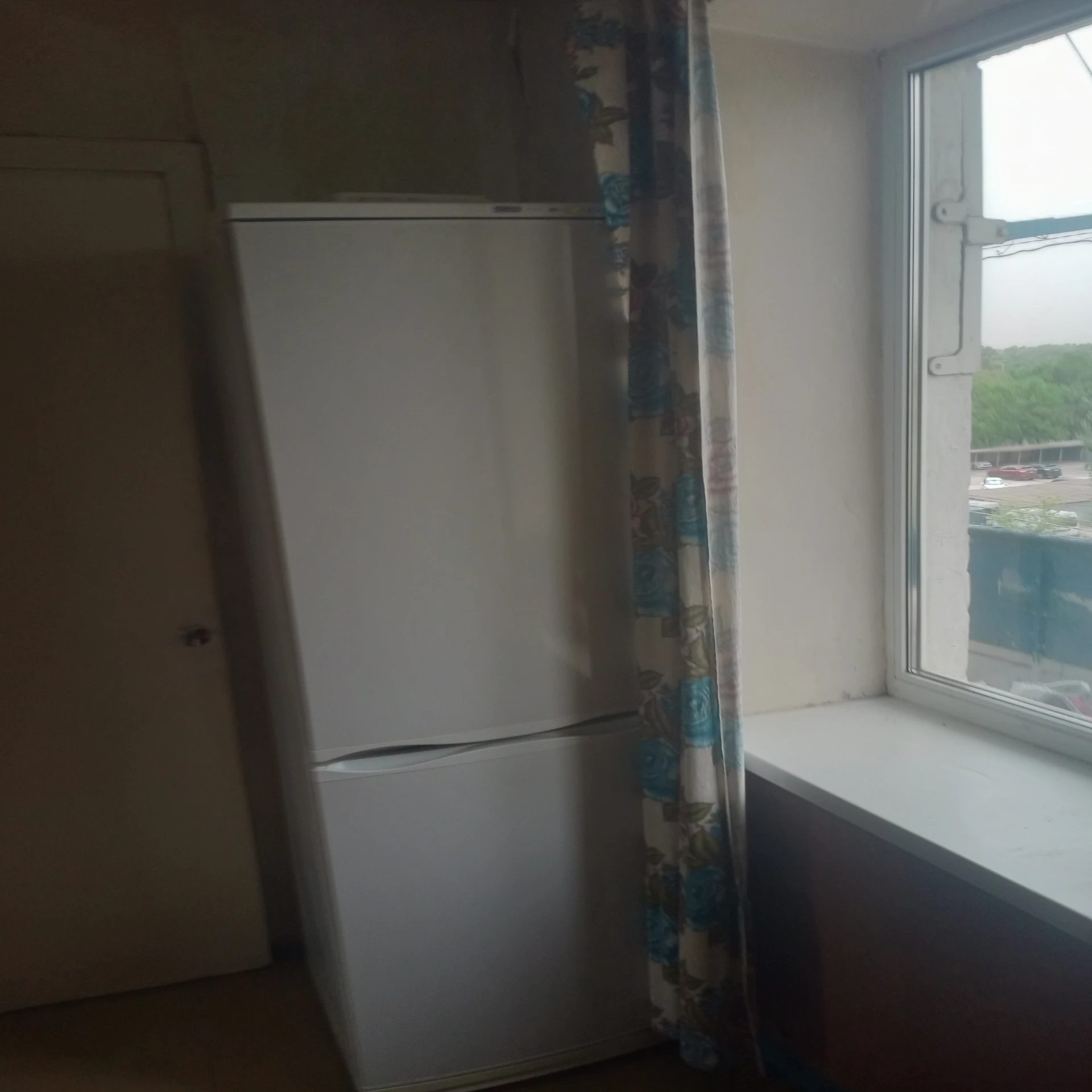 Room for rent for a long time. 2 rooms, 56 m², 5th floor/9 floors. 2, Vul.Savkina, Dnipro. 