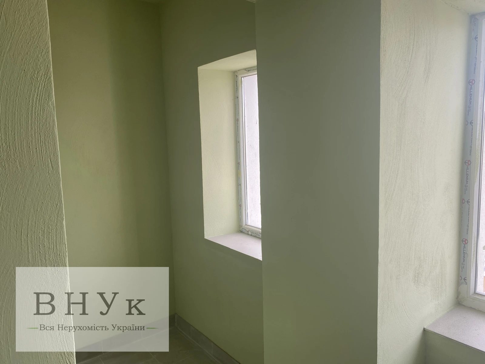 Apartments for sale. 1 room, 52 m², 6th floor/8 floors. Lvivska vul., Ternopil. 