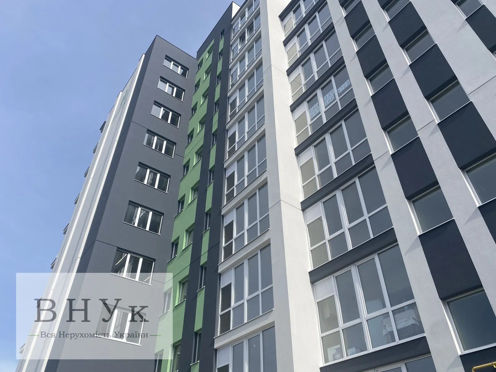 Apartments for sale. 1 room, 52 m², 6th floor/8 floors. Lvivska vul., Ternopil. 