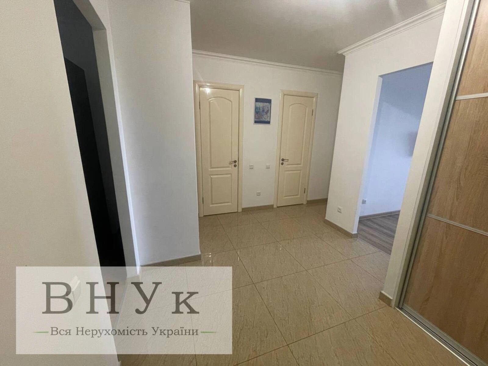 Apartments for sale 2 rooms, 73 m², 3rd fl./10 floors. Budnoho S. , Ternopil. 