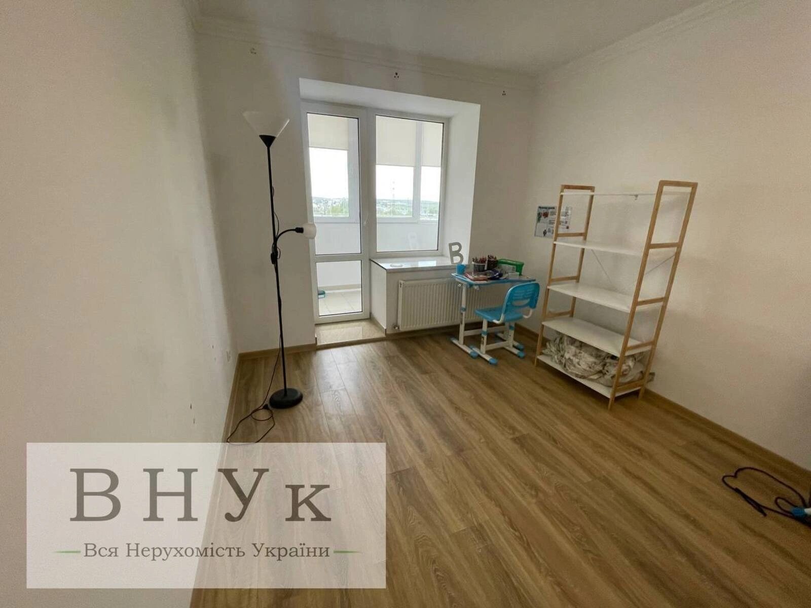 Apartments for sale 2 rooms, 73 m², 3rd fl./10 floors. Budnoho S. , Ternopil. 