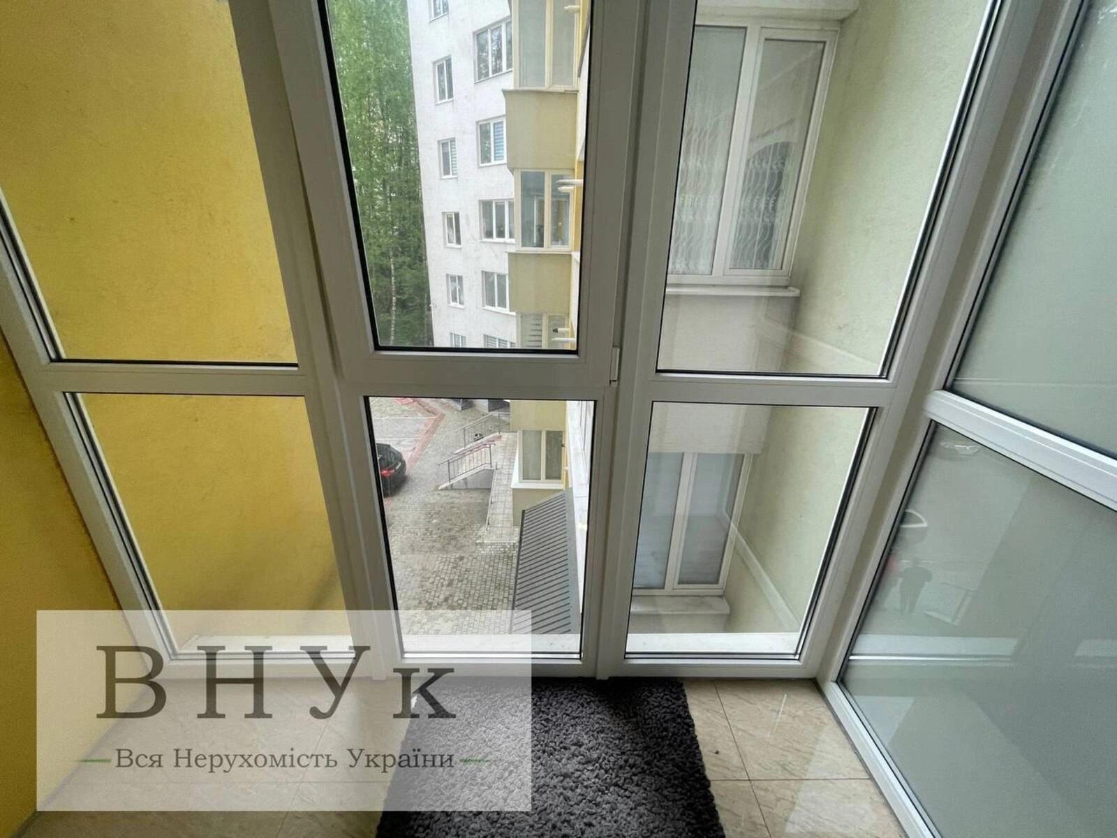 Apartments for sale 2 rooms, 73 m², 3rd fl./10 floors. Budnoho S. , Ternopil. 