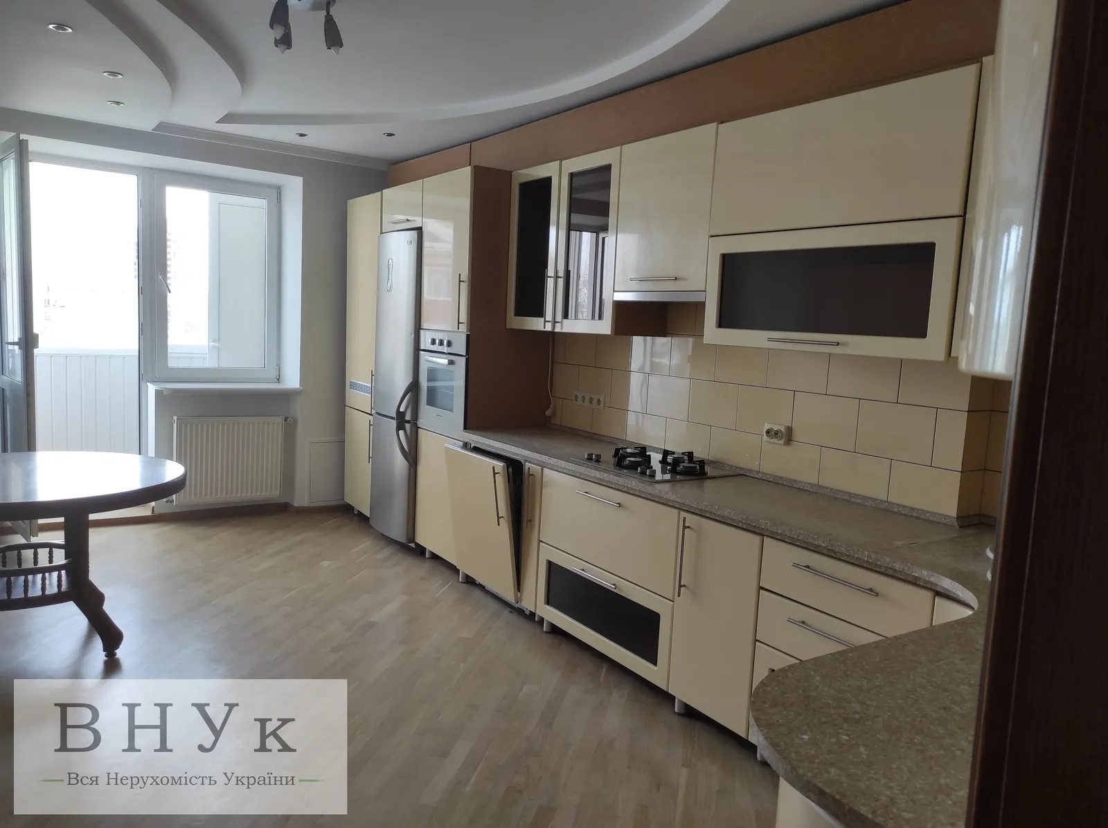 Apartments for sale. 4 rooms, 123 m², 4th floor/6 floors. Kotlyarevskoho I. vul., Ternopil. 