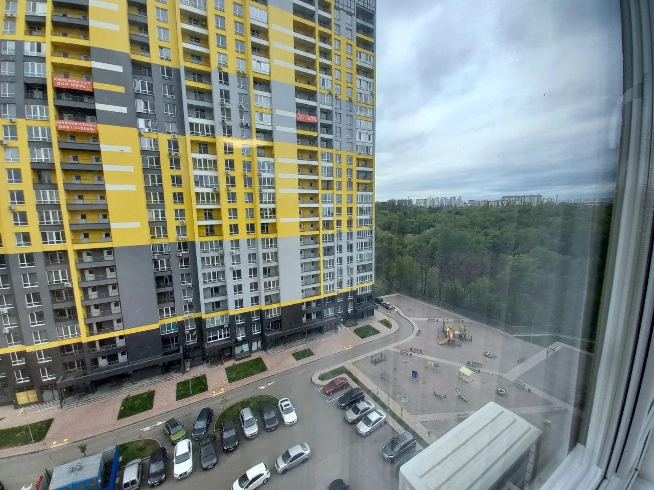 Сдам квартиру. 1 room, 42 m², 10th floor/25 floors. 8, Кадетский Гай 8, Киев. 