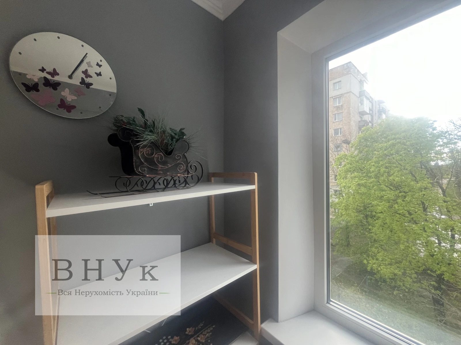 Apartments for sale 3 rooms, 622 m², 5th fl./5 floors. Bandery S. pr., Ternopil. 