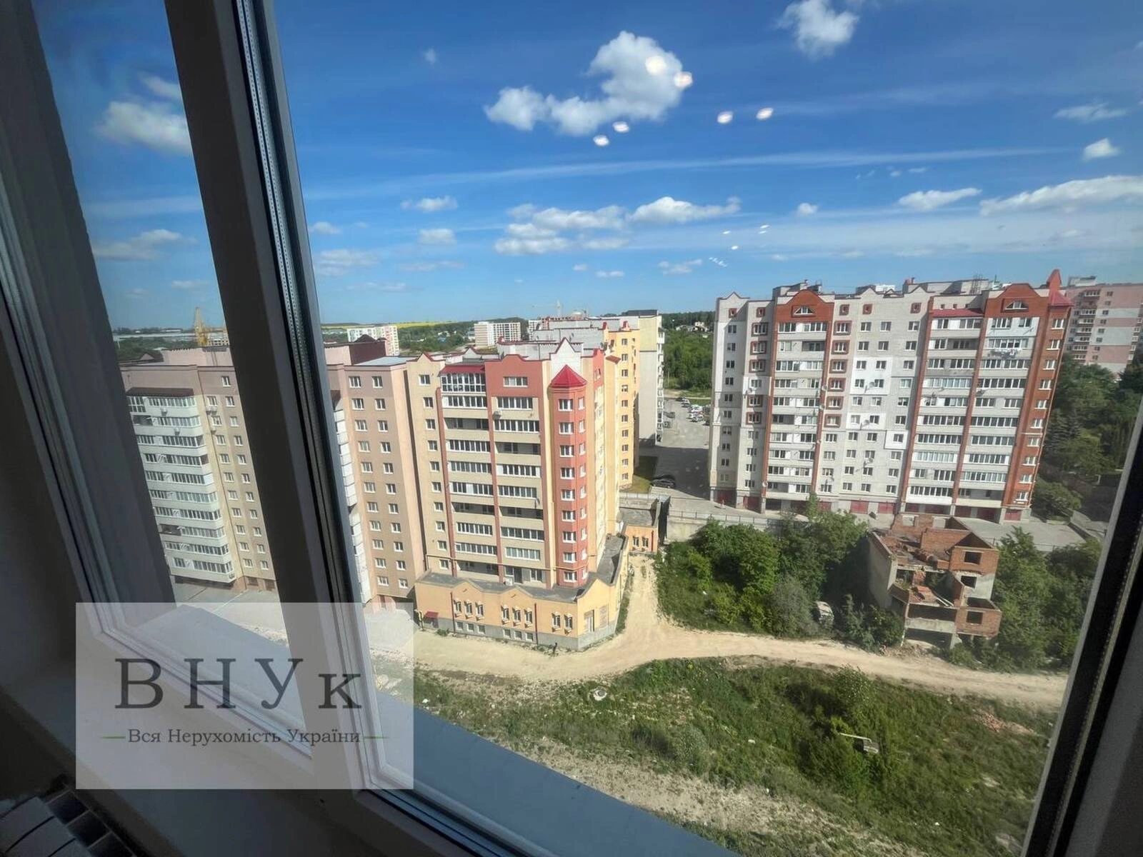Продаж квартири. 1 room, 34 m², 10th floor/12 floors. Київська вул., Тернопіль. 