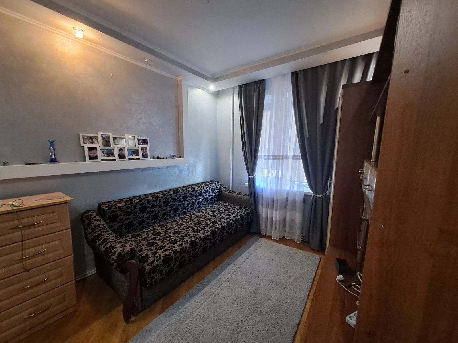 Room for rent for a long time. 3 rooms, 63 m², 3rd floor/9 floors. Vyshnivetskoho D. b-r, Ternopil. 
