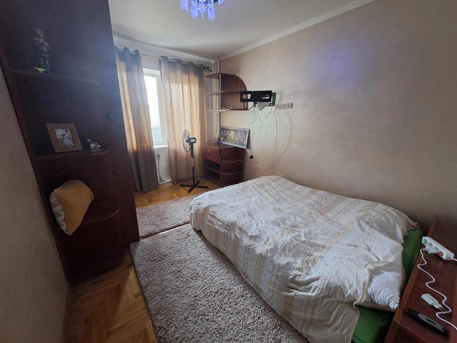 Room for rent for a long time. 3 rooms, 63 m², 3rd floor/9 floors. Vyshnivetskoho D. b-r, Ternopil. 