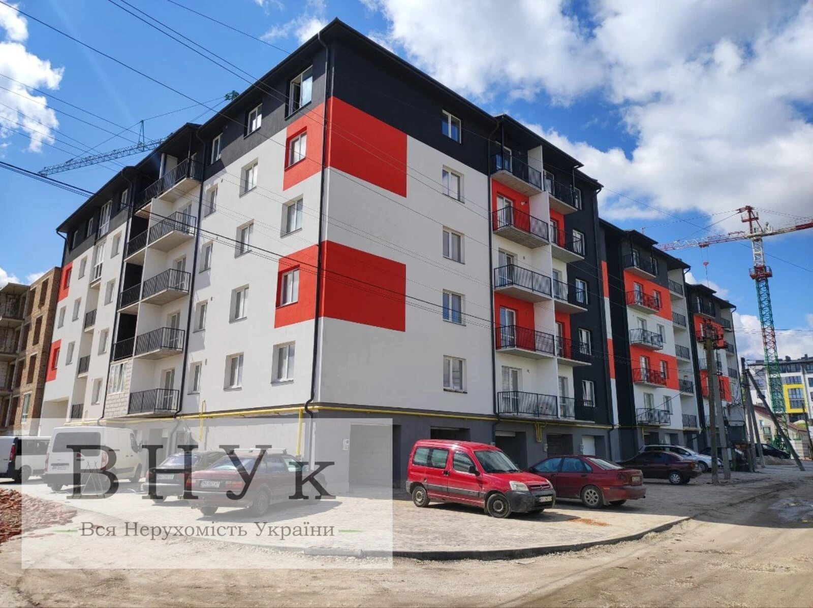 Apartments for sale. 2 rooms, 71 m², 5th floor/5 floors. Petrykiv  Sheptytskoho vul., Ternopil. 