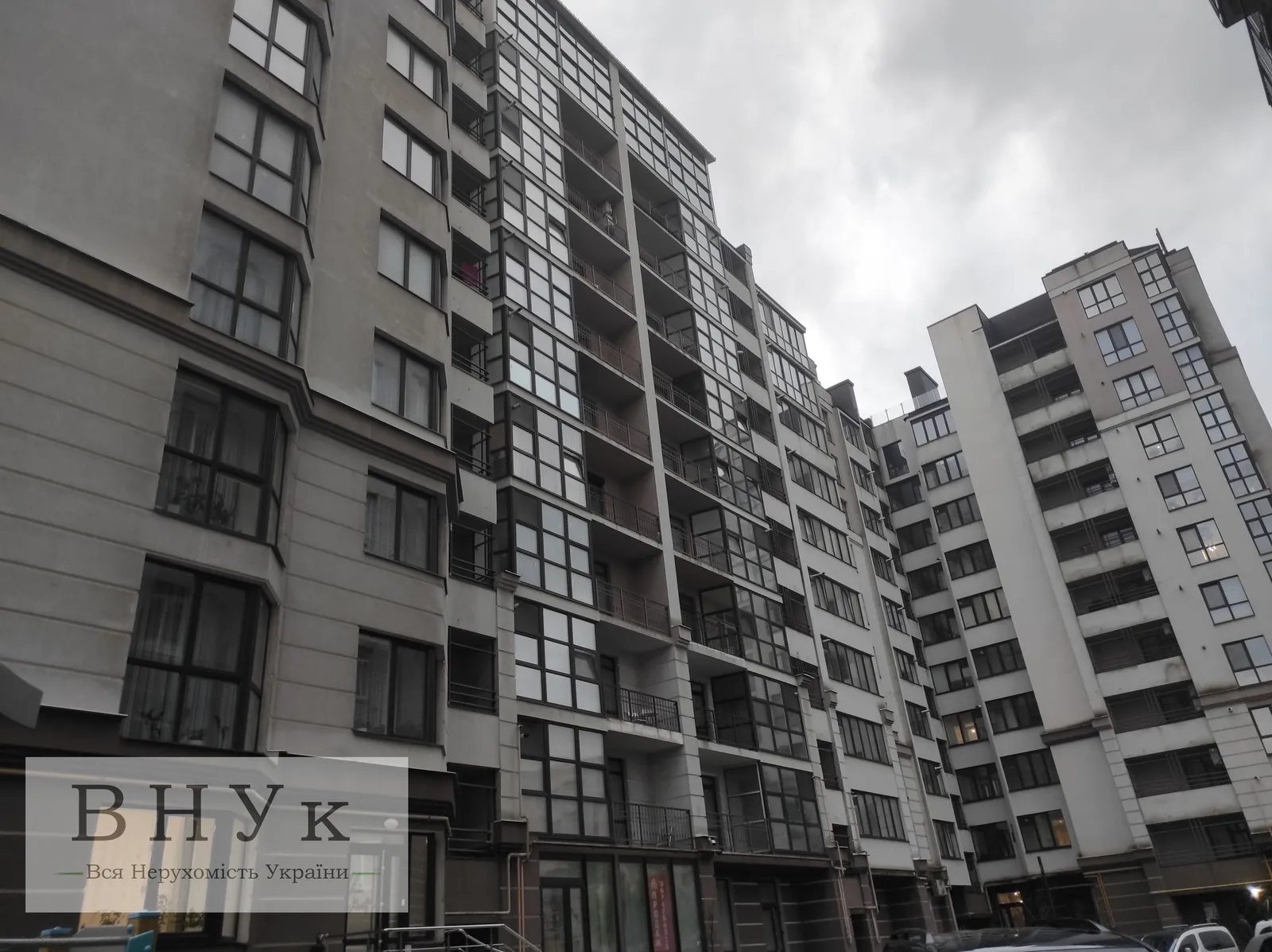 Продаж квартири 3 кімнати, 98 m², 6 пов./10 поверхів. Микулинецька вул., Тернопіль. 