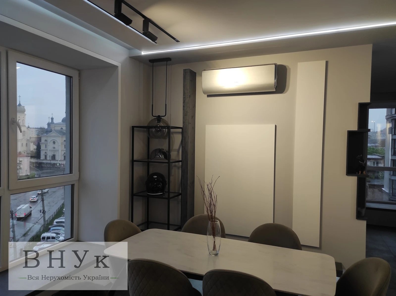 Продаж квартири 3 кімнати, 98 m², 6 пов./10 поверхів. Микулинецька вул., Тернопіль. 