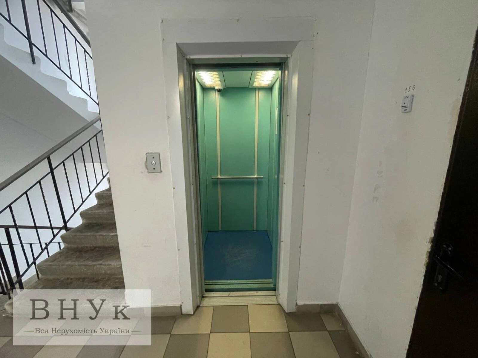 Продаж квартири. 1 room, 40 m², 9th floor/10 floors. Коновальця Є. вул., Тернопіль. 