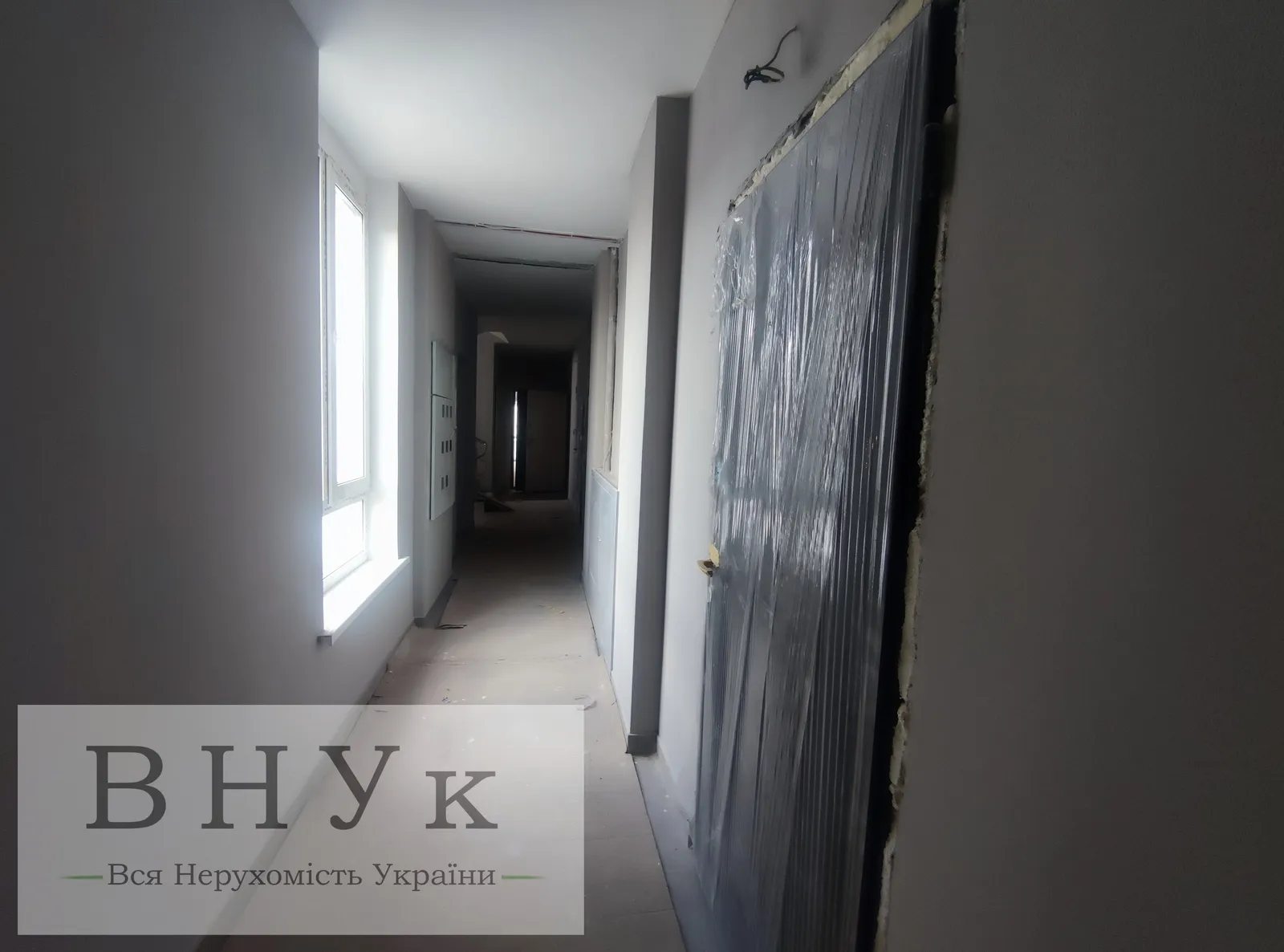 Apartments for sale. 1 room, 37 m², 2nd floor/4 floors. Petrykivska , Ternopil. 
