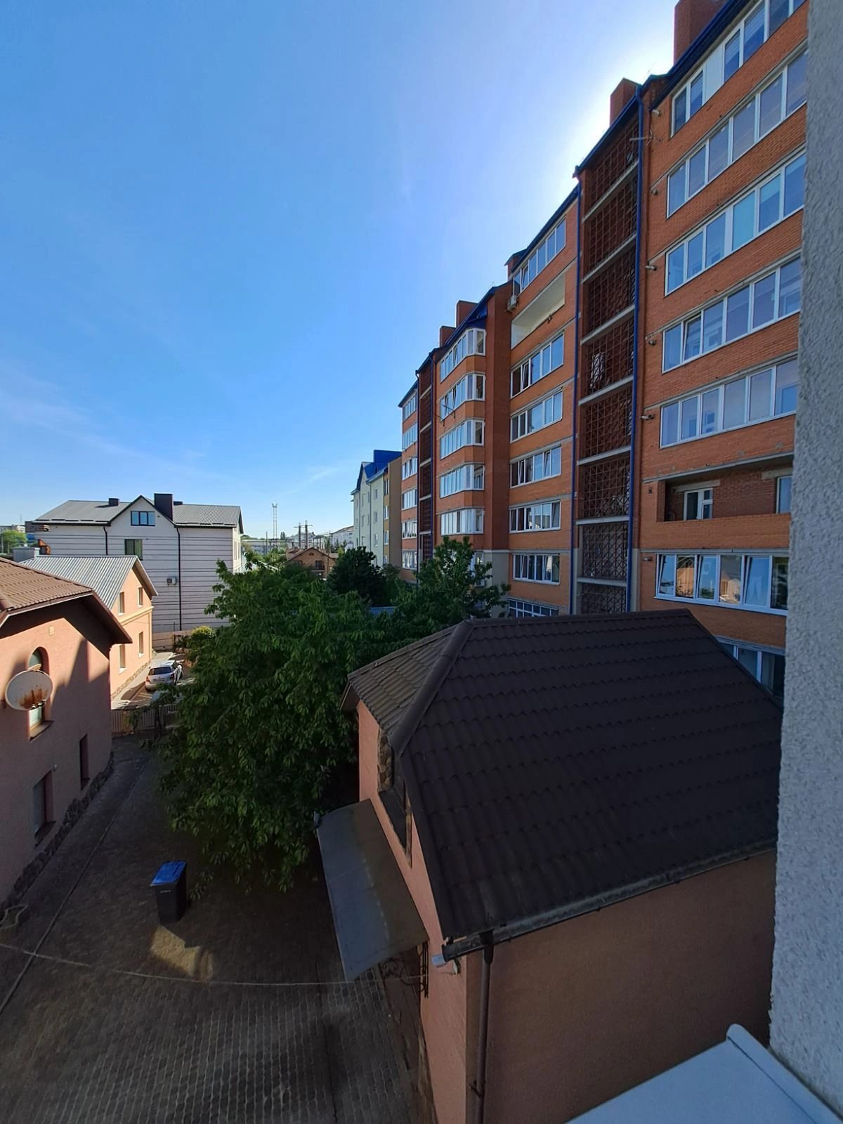 Apartments for sale. 1 room, 51 m², 3rd floor/3 floors. Tsyhanska vul., Ternopil. 