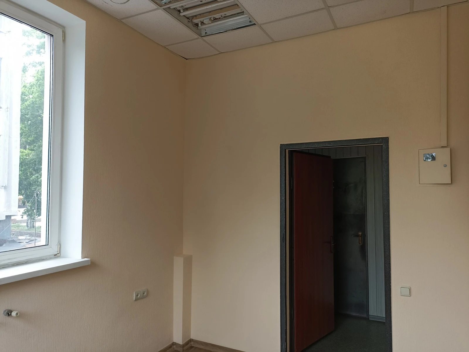 Office for sale. 10 m², 2nd floor/2 floors. Stolyarova ul., Dnipro. 