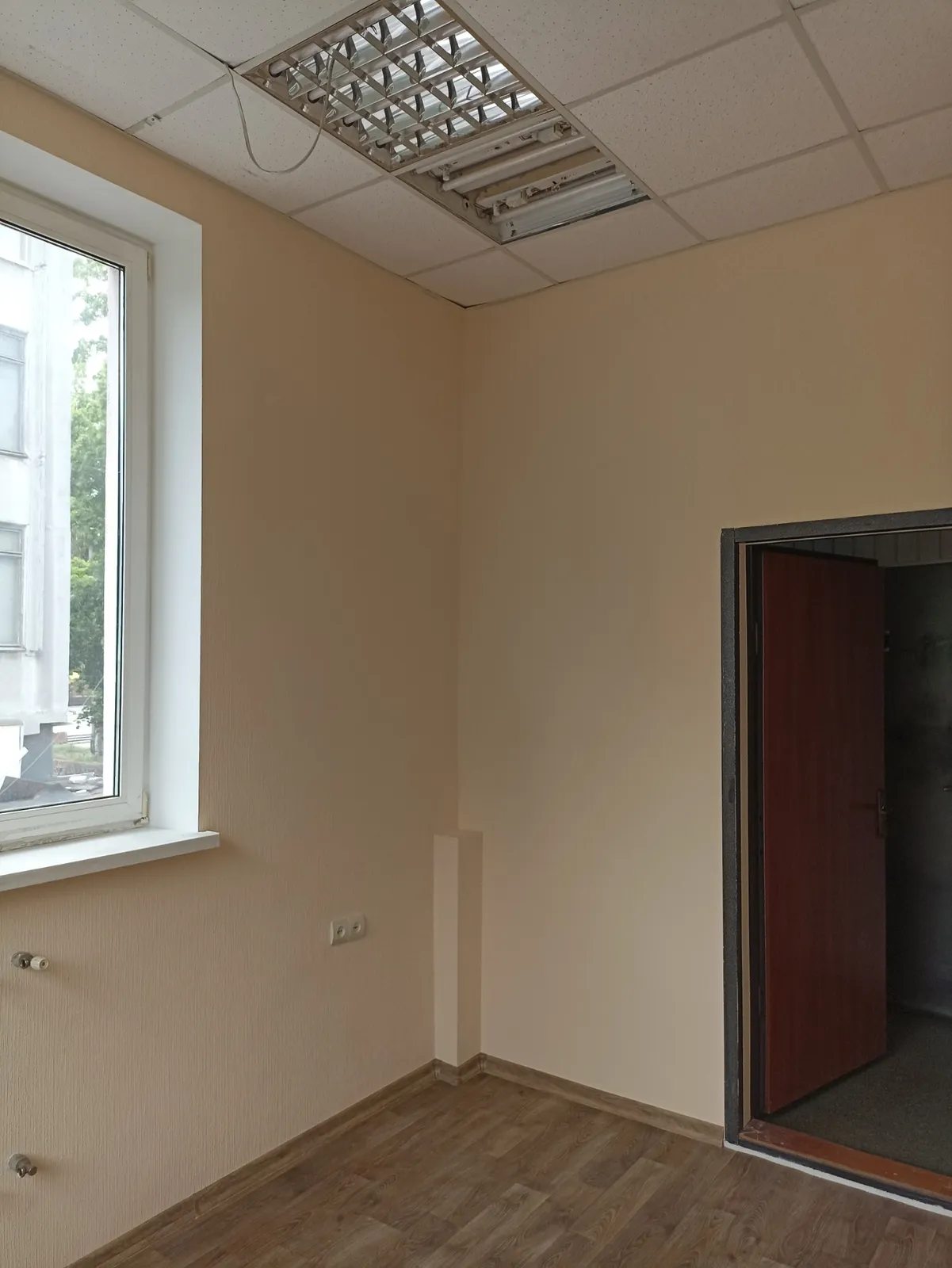 Office for sale. 10 m², 2nd floor/2 floors. Stolyarova ul., Dnipro. 
