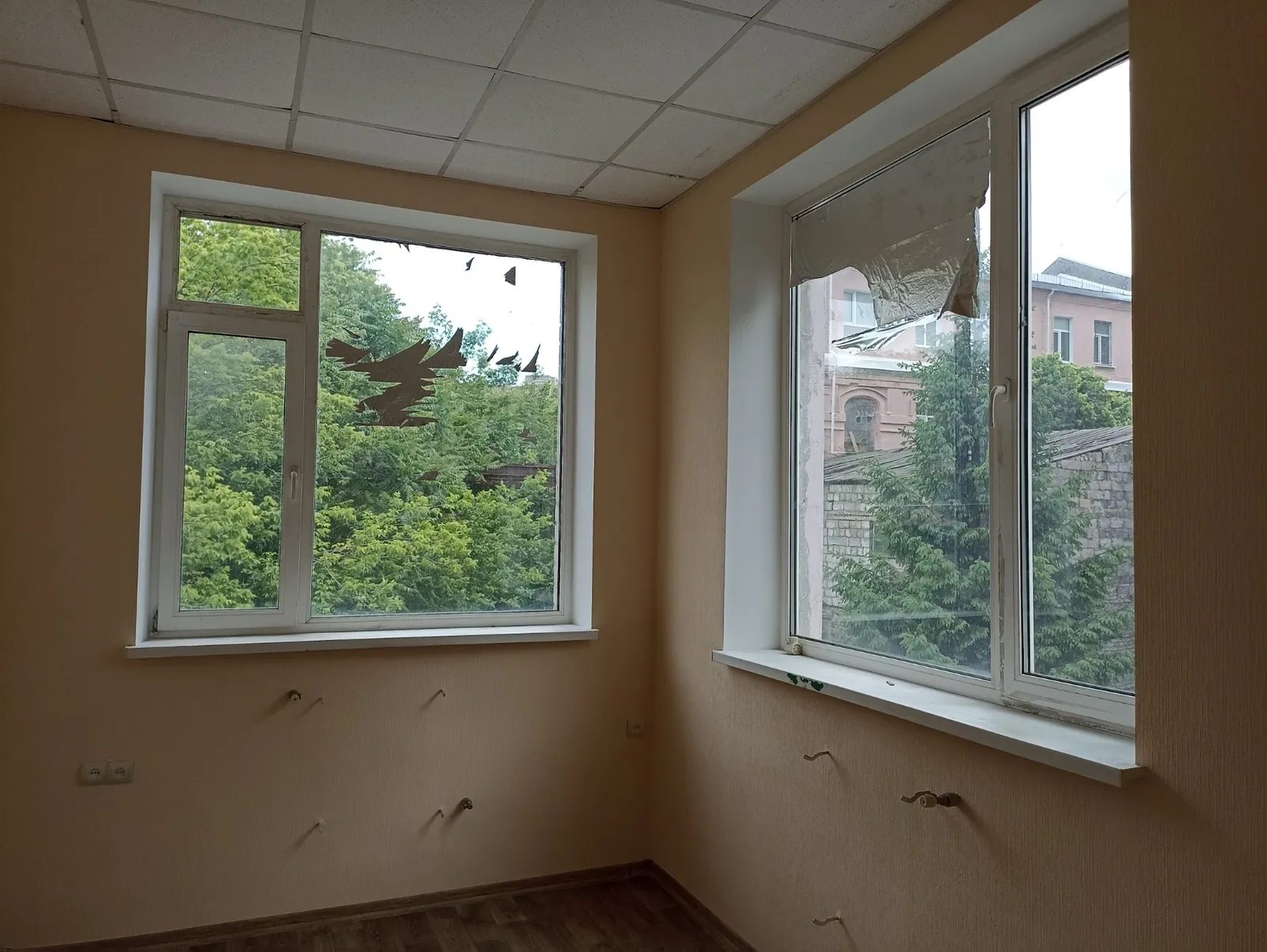 Продам офіс. 10 m², 2nd floor/2 floors. Столярова ул., Дніпро. 