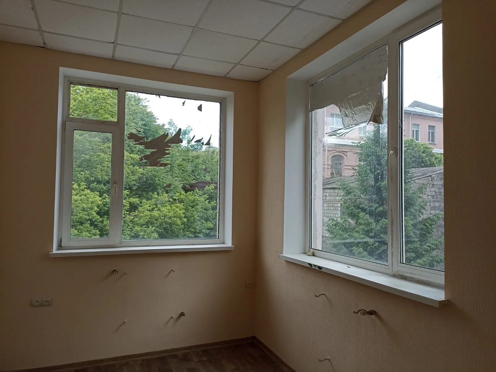 Office for sale. 10 m², 2nd floor/2 floors. Stolyarova ul., Dnipro. 