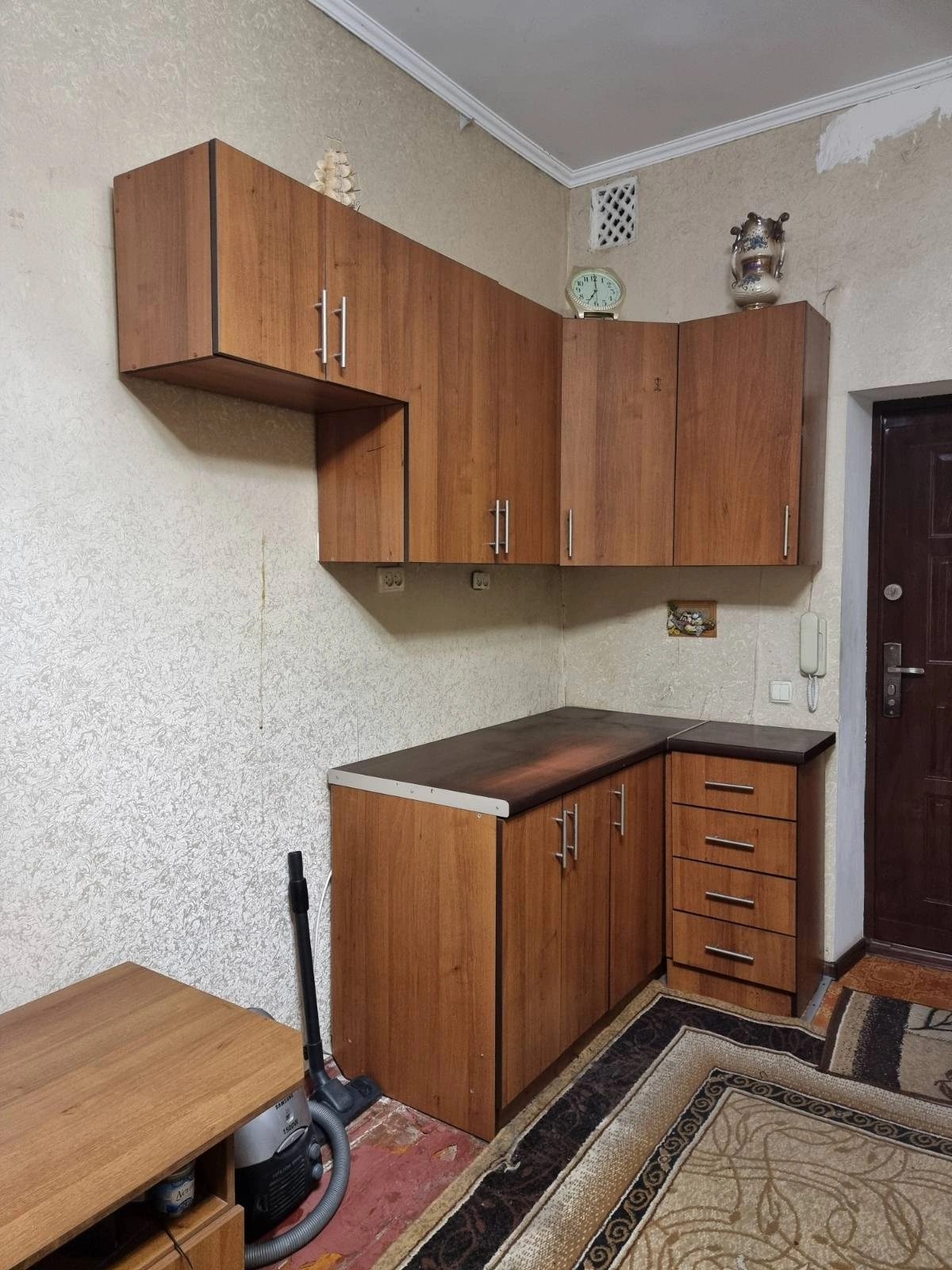 Room for sale 1 room, 17.8 m², 3rd fl./5 floors. 17, Gasheka YAroslava 17, Kyiv. 