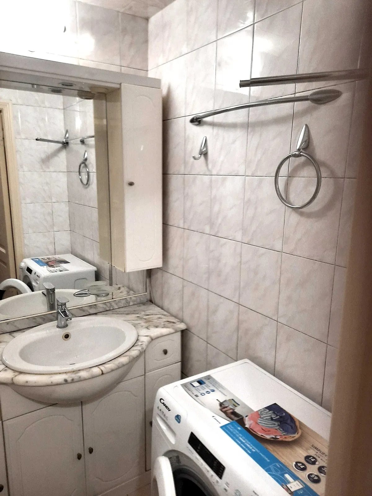 Продаж квартири 2 кімнати, 50 m², 6 пов./9 поверхів. 92, Королева Академика , Одеса. 