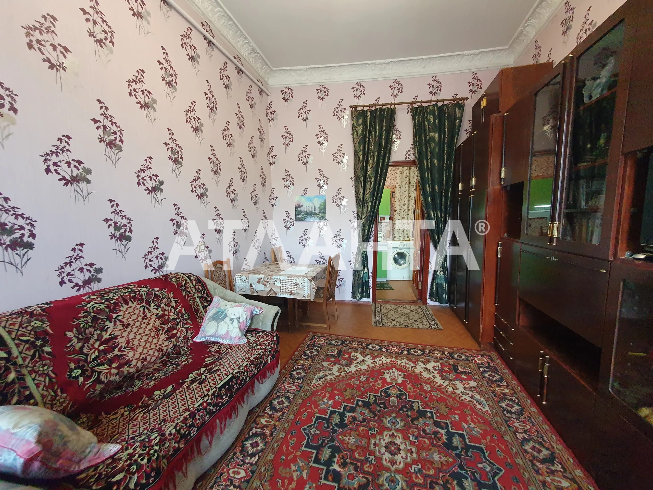 Apartments for sale. 2 rooms, 42 m², 2nd floor/2 floors. Raskydaylovskaya, Odesa. 