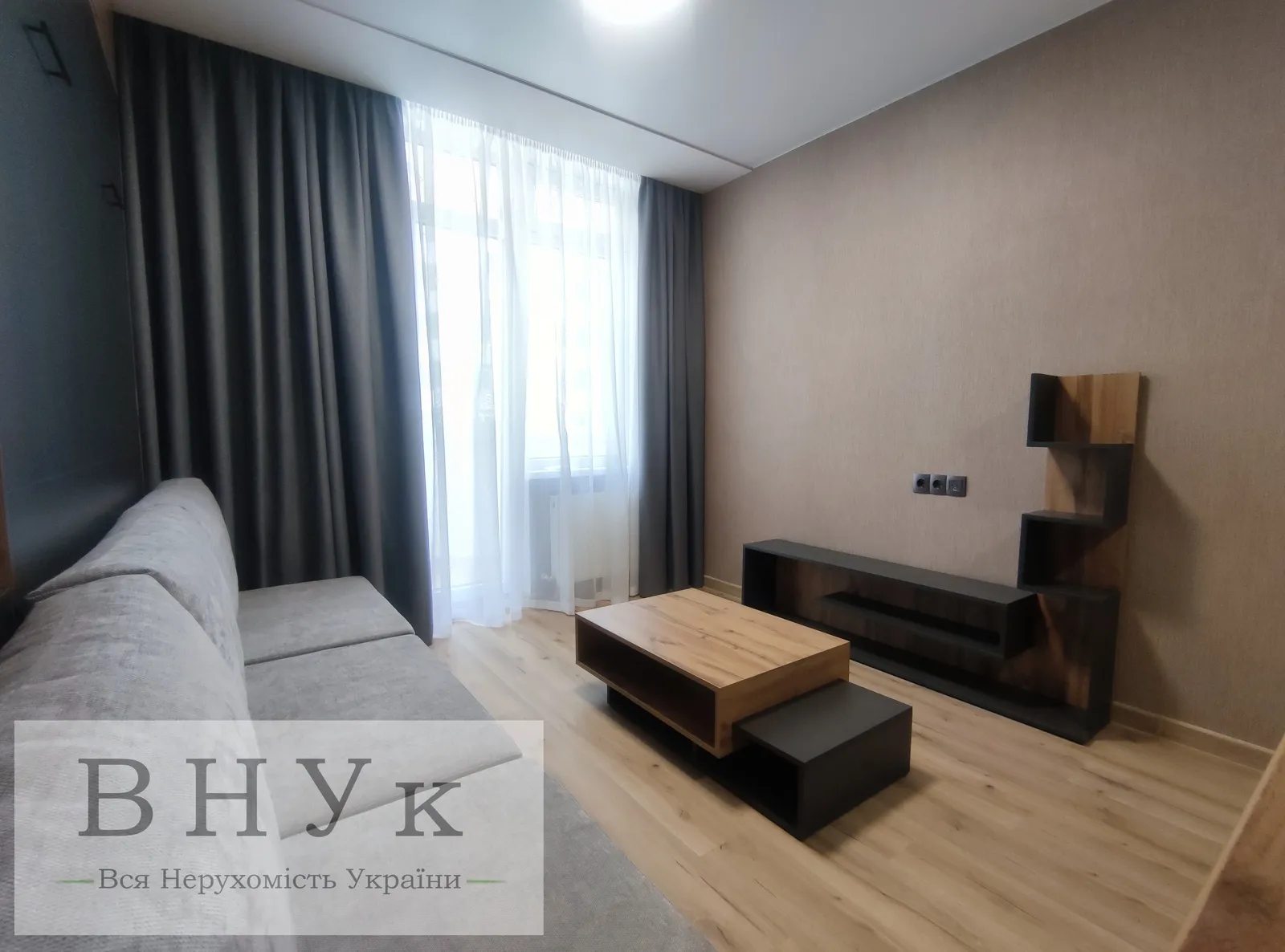 Apartments for sale 1 room, 294 m², 3rd fl./11 floors. Kyyivska vul., Ternopil. 