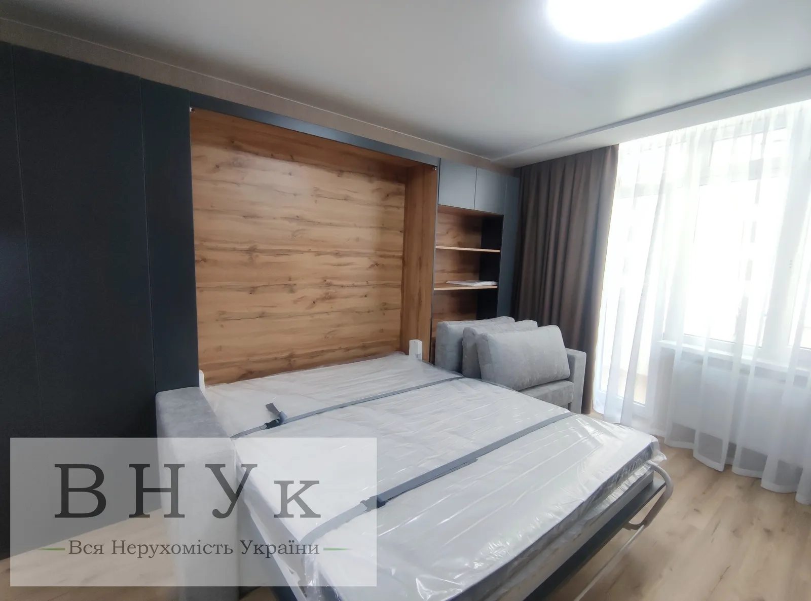 Apartments for sale 1 room, 294 m², 3rd fl./11 floors. Kyyivska vul., Ternopil. 