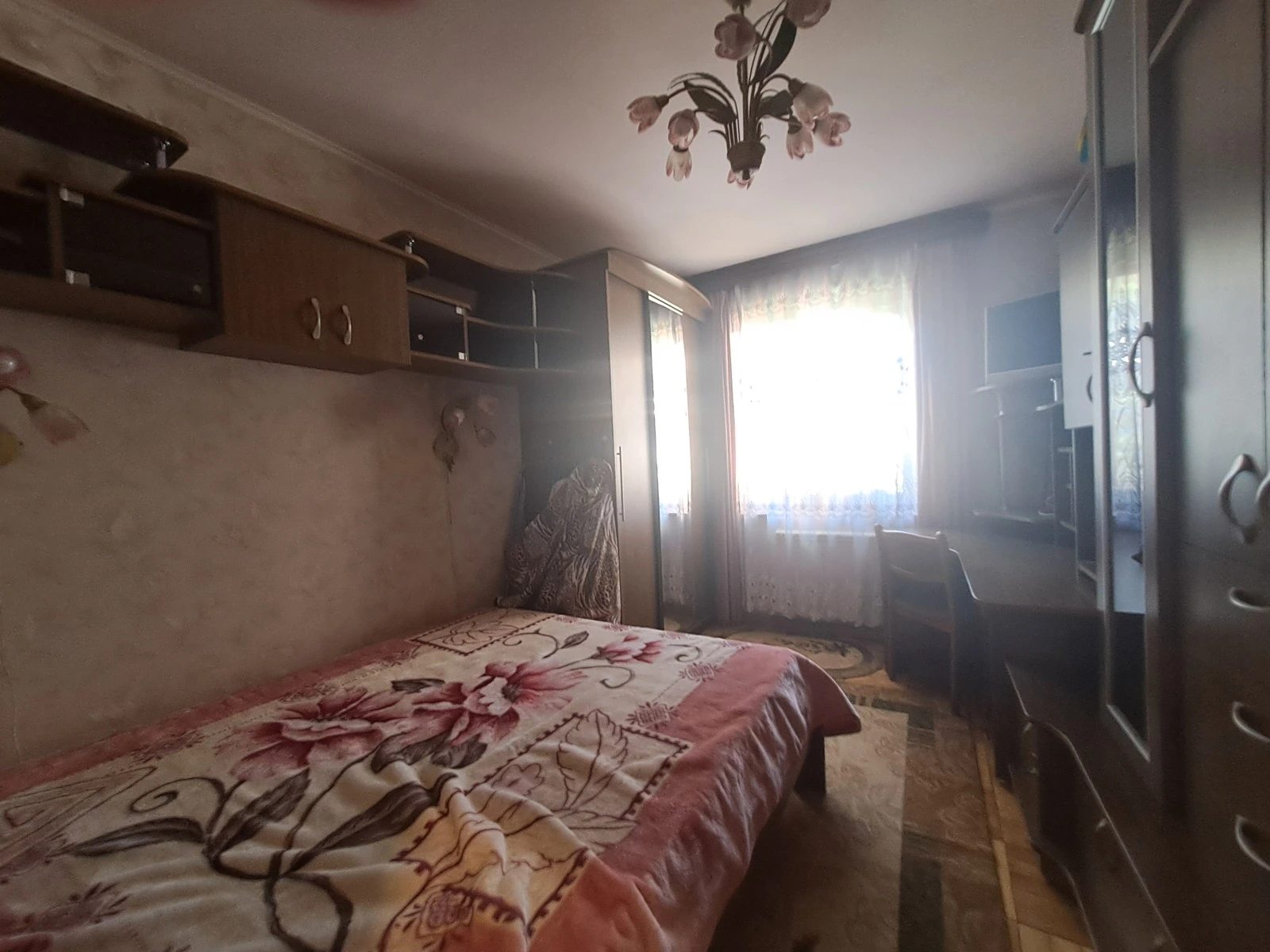 Apartment for rent 2 rooms, 50 m², 4th fl./10 floors. 14, Konovaltsya YE. vul., Ternopil. 