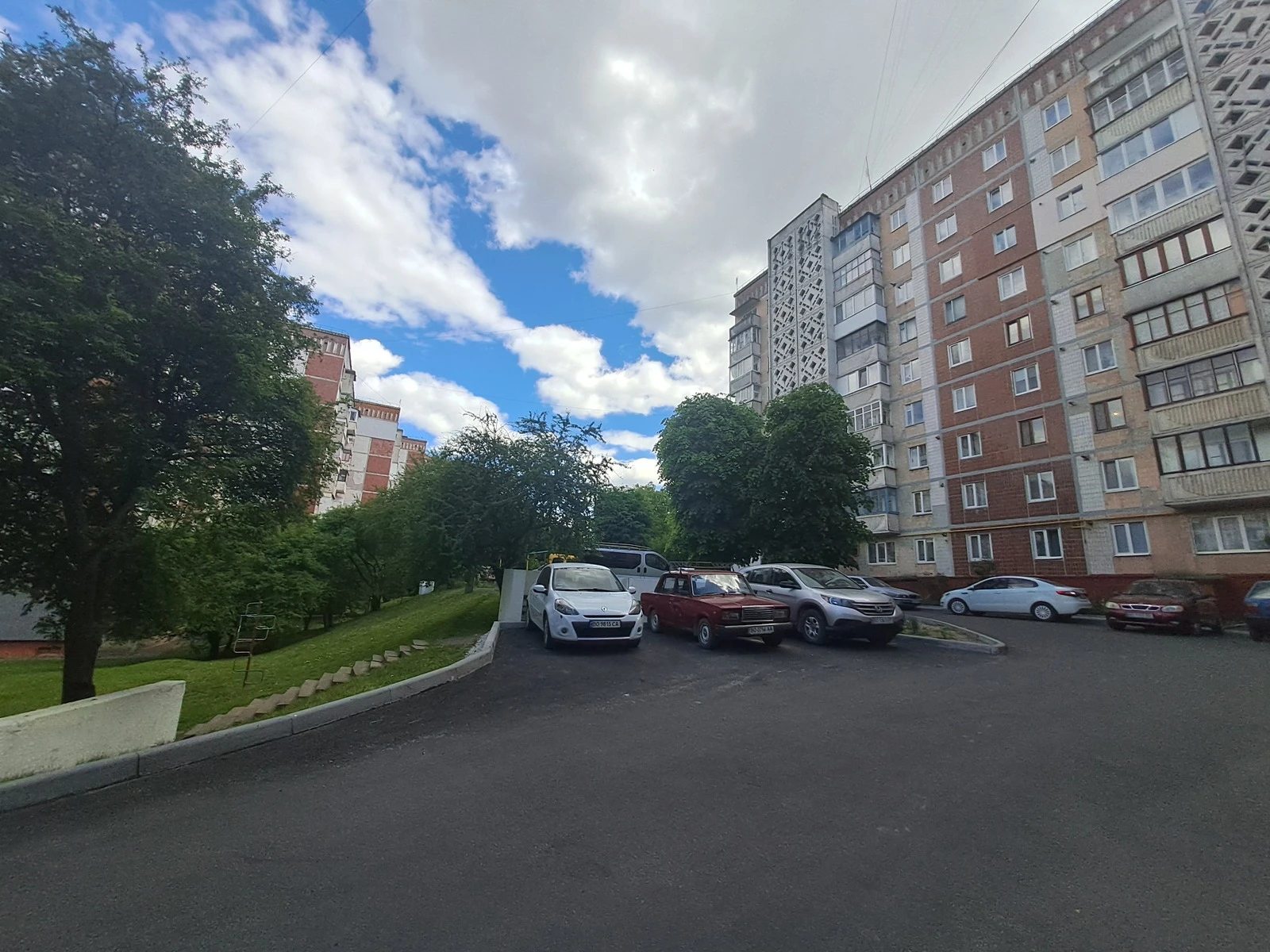 Apartment for rent 2 rooms, 50 m², 4th fl./10 floors. 14, Konovaltsya YE. vul., Ternopil. 