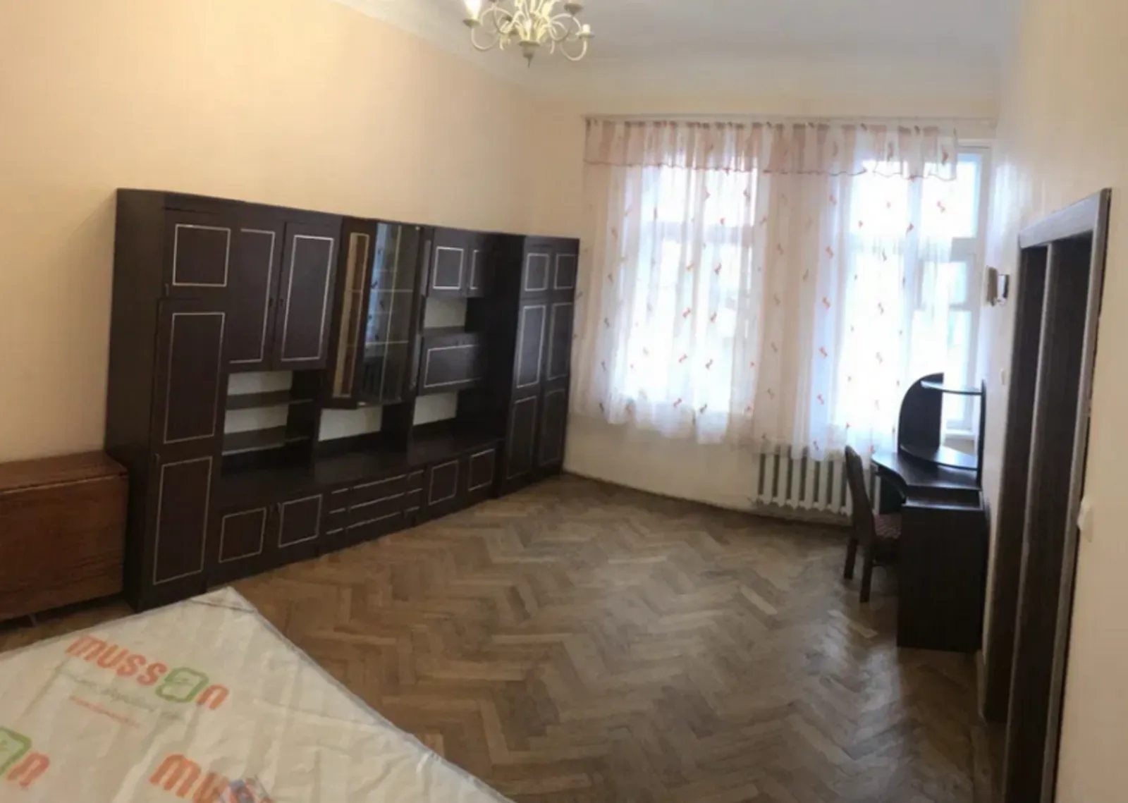 Продаж квартири 2 кімнати, 69 m², 2 пов./3 поверхи. Центр, Тернопіль. 