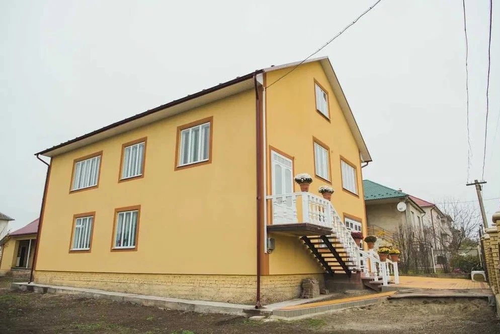 House for sale 6 rooms, 280 m², 2 floors. 20, Mykolaychuka, Zastavna. 