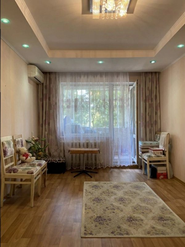 Продаж квартири. 2 rooms, 47 m², 3rd floor/9 floors. Богомаза, Дніпро. 