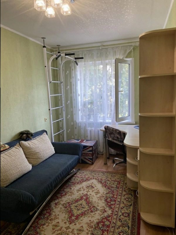 Продаж квартири. 2 rooms, 47 m², 3rd floor/9 floors. Богомаза, Дніпро. 