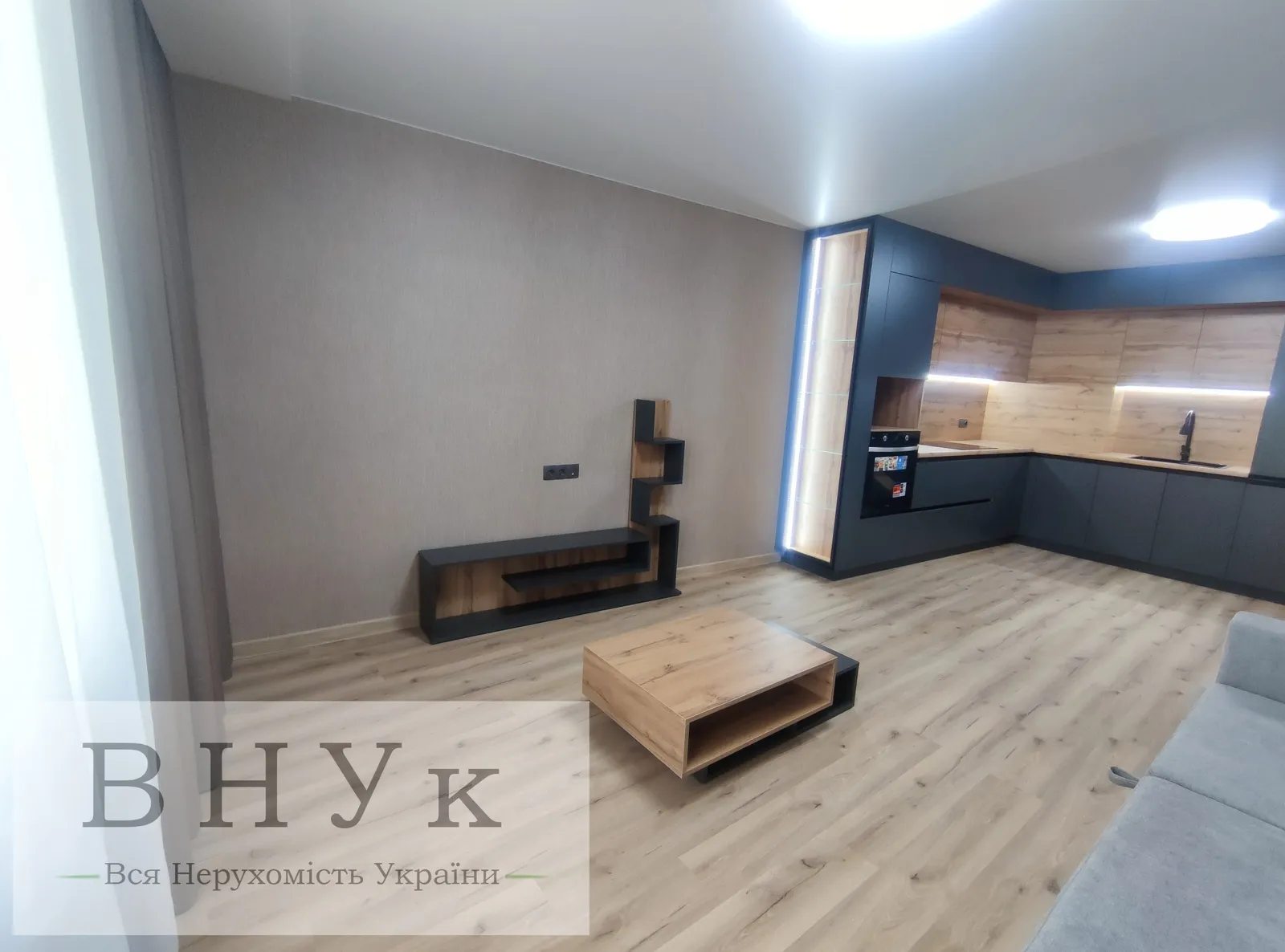 Apartments for sale 2 rooms, 61 m², 3rd fl./11 floors. Kyyivska vul., Ternopil. 