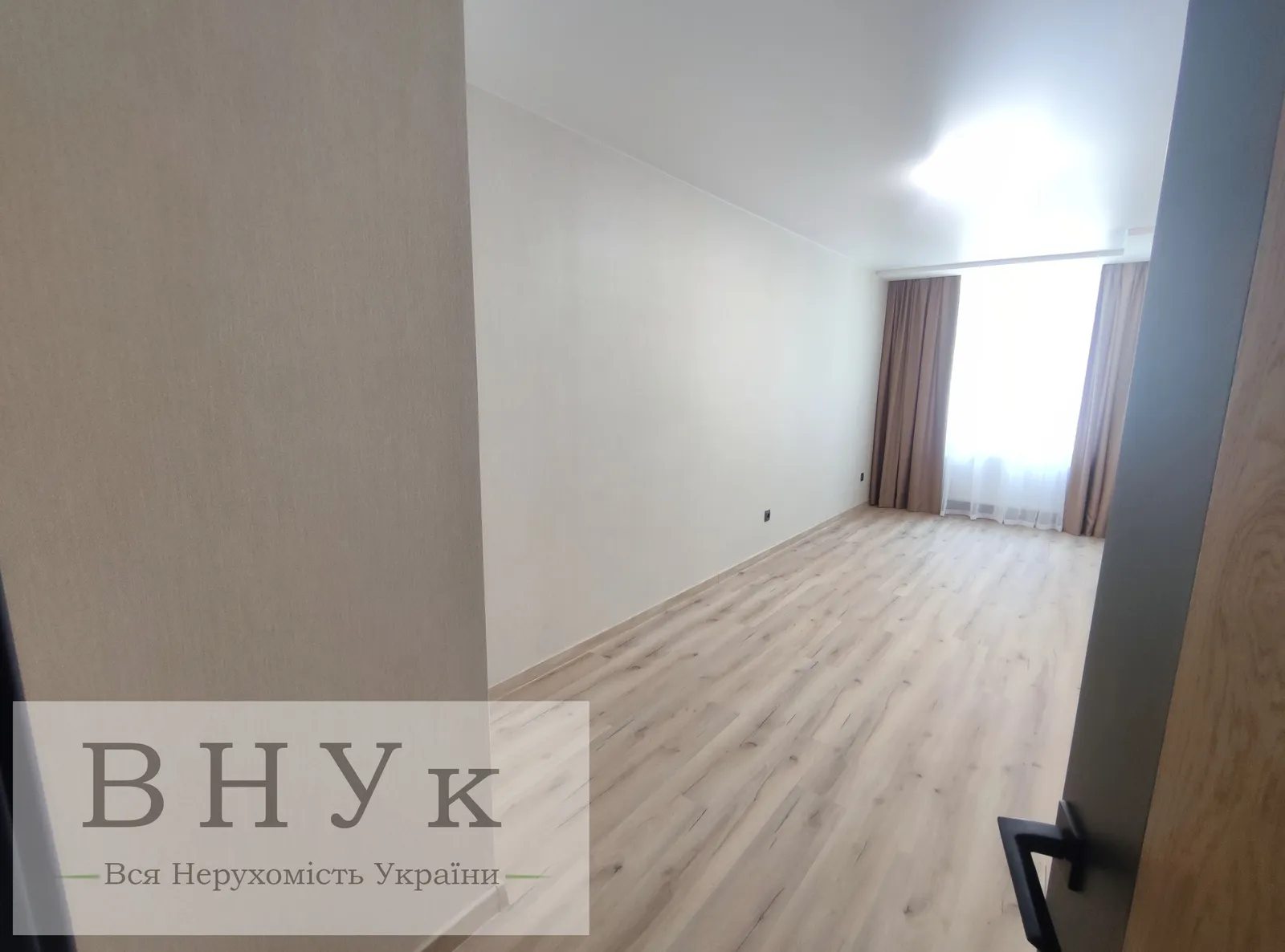 Apartments for sale 2 rooms, 61 m², 3rd fl./11 floors. Kyyivska vul., Ternopil. 