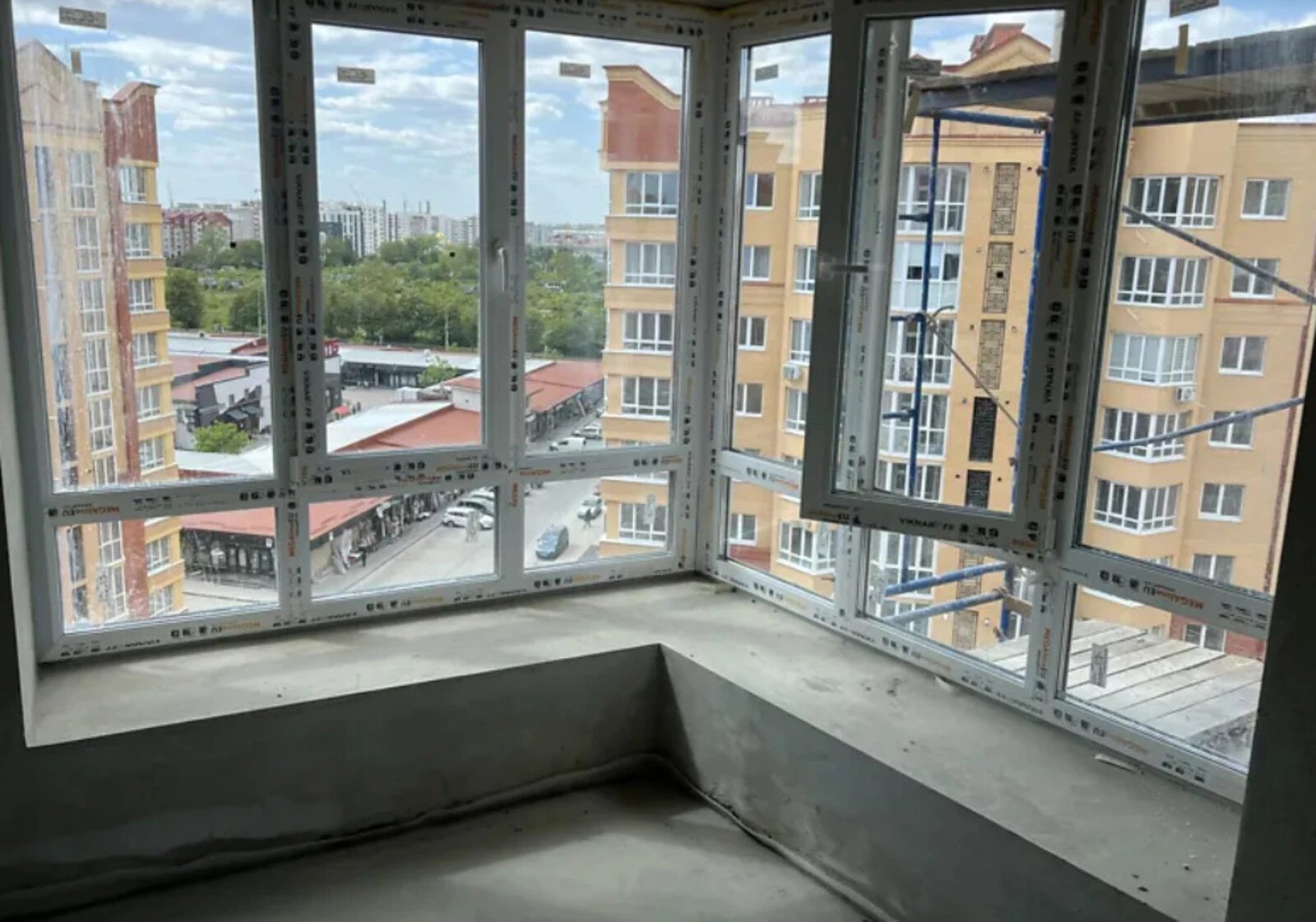 Продаж квартири 2 кімнати, 72 m², 10 пов./10 поверхів. Бам, Тернопіль. 